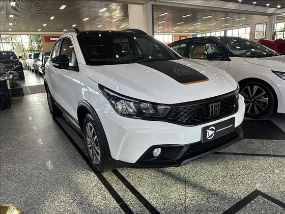 FIAT ARGO 1.3 FIREFLY FLEX TREKKING CVT FIAT ARGO 1.3 FIREFLY FLEX TREKKING CVT